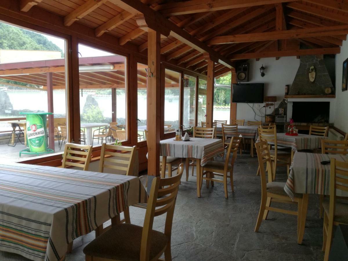 By The River Hotel Complex Balkanets  المظهر الخارجي الصورة