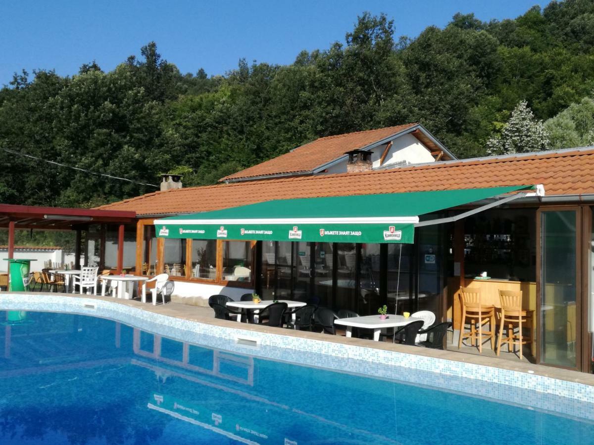By The River Hotel Complex Balkanets  المظهر الخارجي الصورة