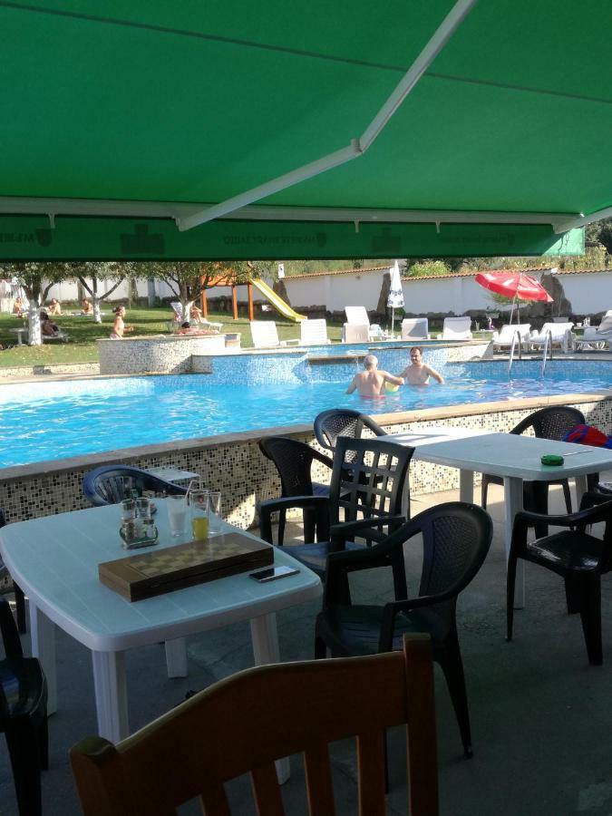 By The River Hotel Complex Balkanets  المظهر الخارجي الصورة