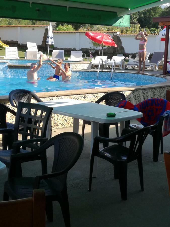 By The River Hotel Complex Balkanets  المظهر الخارجي الصورة