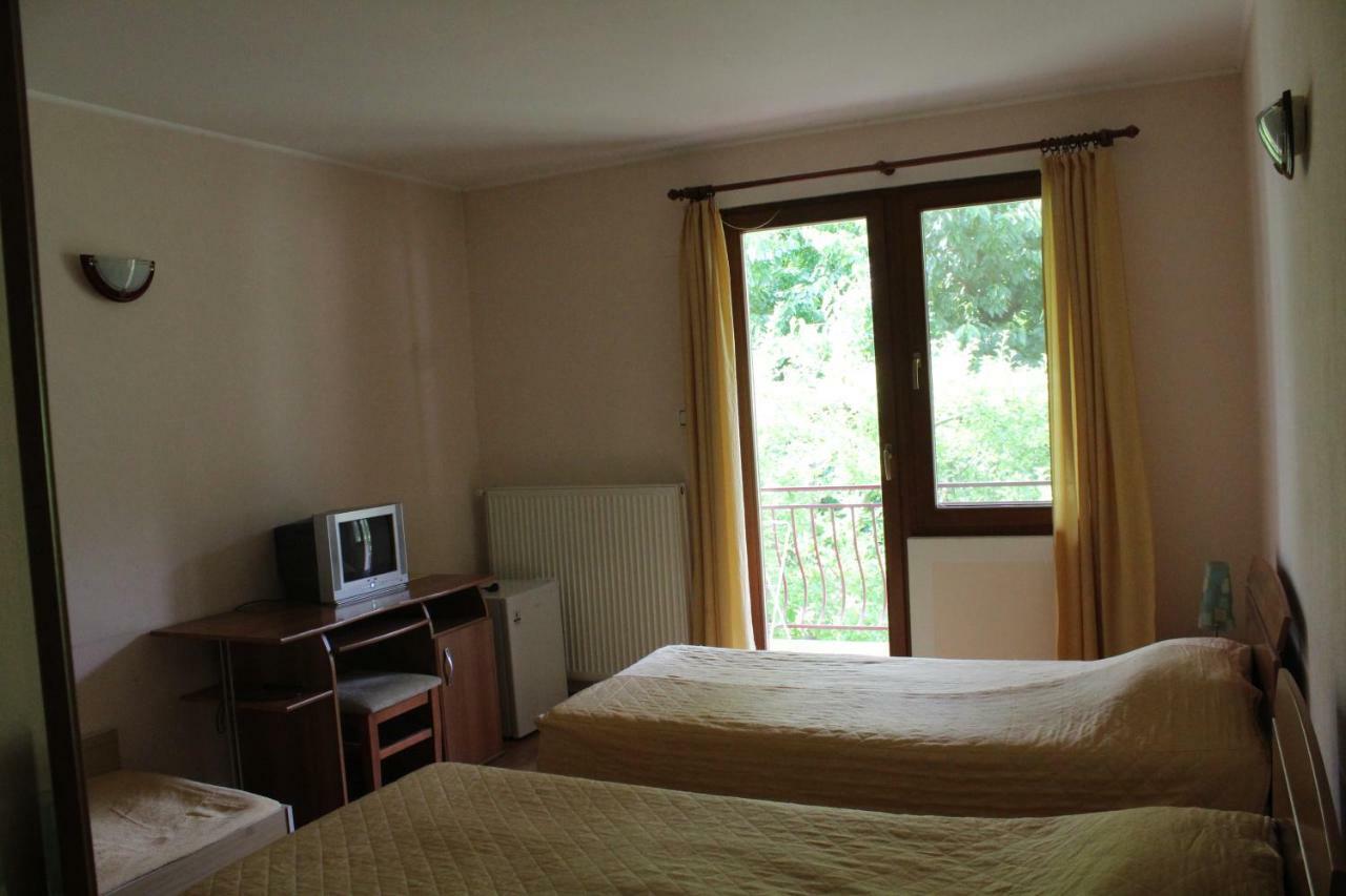 By The River Hotel Complex Balkanets  المظهر الخارجي الصورة